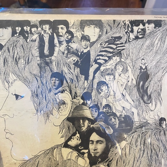 The Beatles "Revolver"  CAPITOL ST 2576 LP RECORD
Jacksonville RIAA #4 - Picture 13 of 14